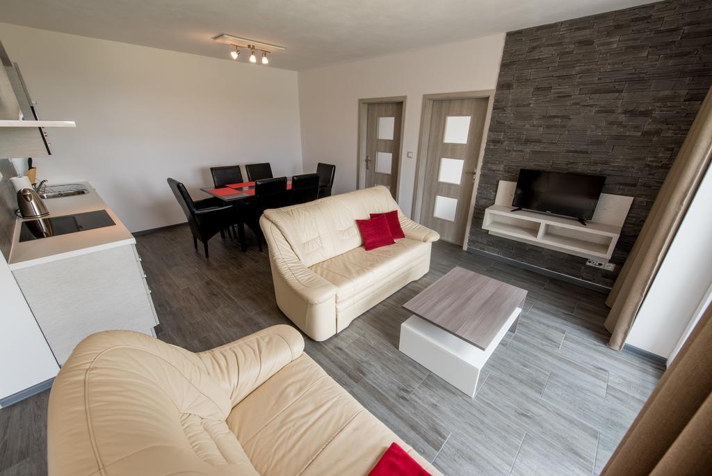 154 Apartment *